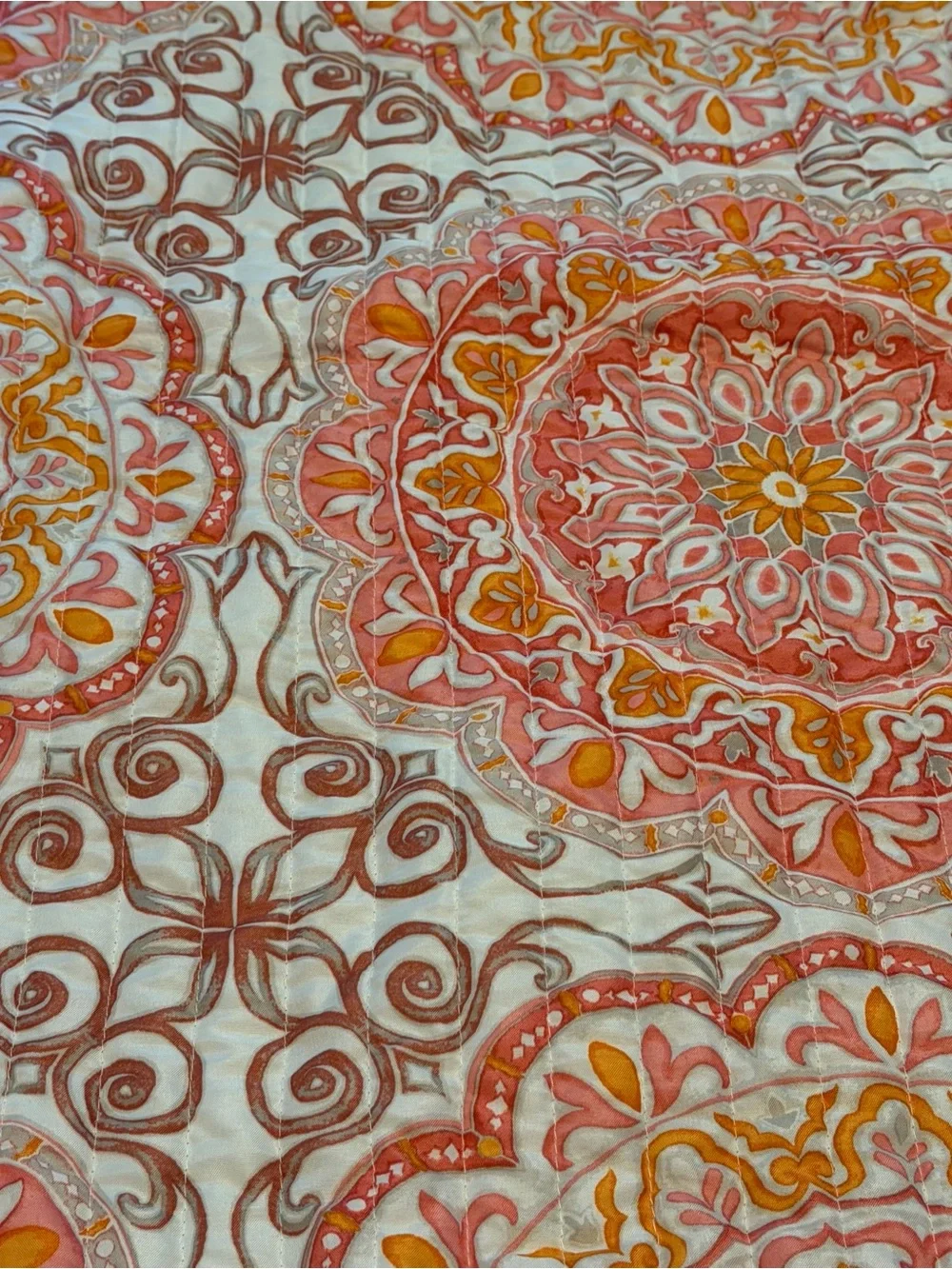Sears and Roebuck King Size Orange Medallion Quilt - Home Bedding. 2016